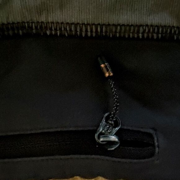 Lululemon Speed UP shorts in Heathered gray w black trim 6 - Picture 8 of 9